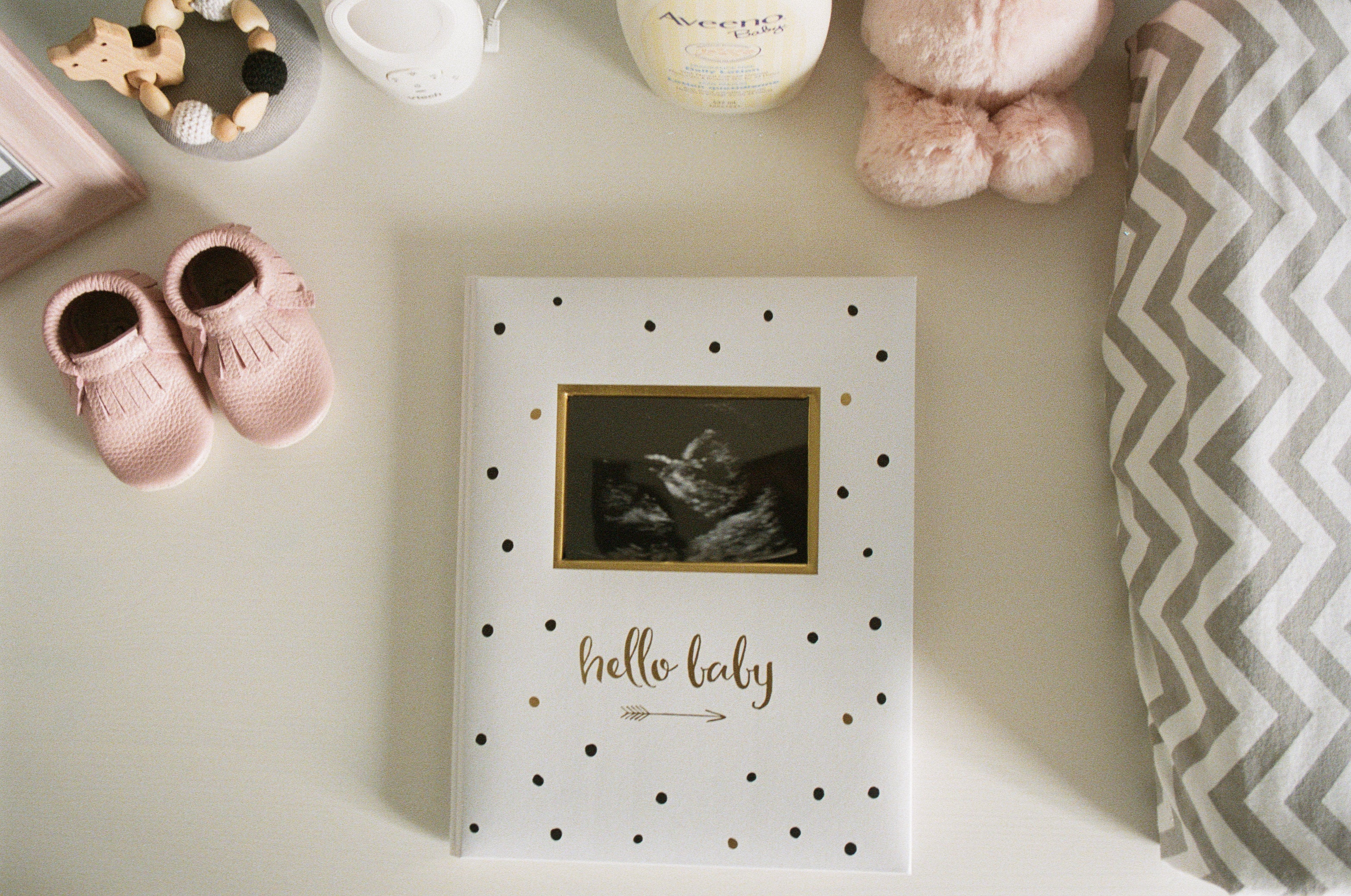 VardMov - polka dot baby memory book with sonogram